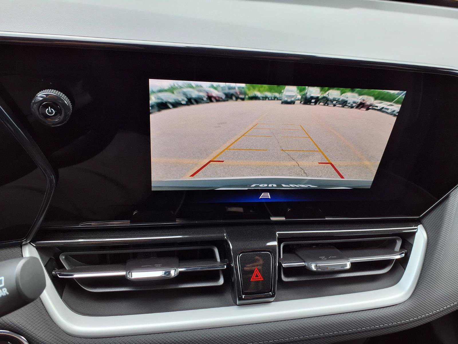 Used 2025 Chevrolet TrailBlazer LT w/ Driver Confidence Package FWD image 7