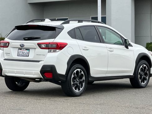 Used 2022 Subaru Crosstrek 2.0i Premium w/ Moonroof Package AWD/4WD image 2