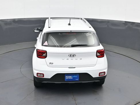 Certified 2024 Hyundai Venue SEL FWD image 18
