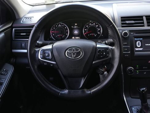Used 2016 Toyota Camry SE image 7