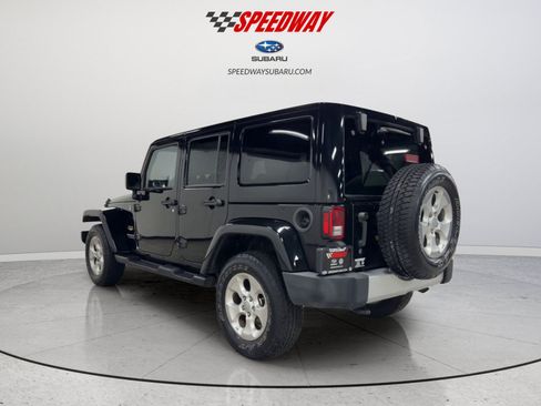Used 2015 Jeep Wrangler Unlimited Sahara AWD/4WD image 8