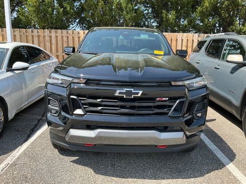 Used 2024 Chevrolet Colorado Z71 w/ Z71 Convenience Package 2 image 2