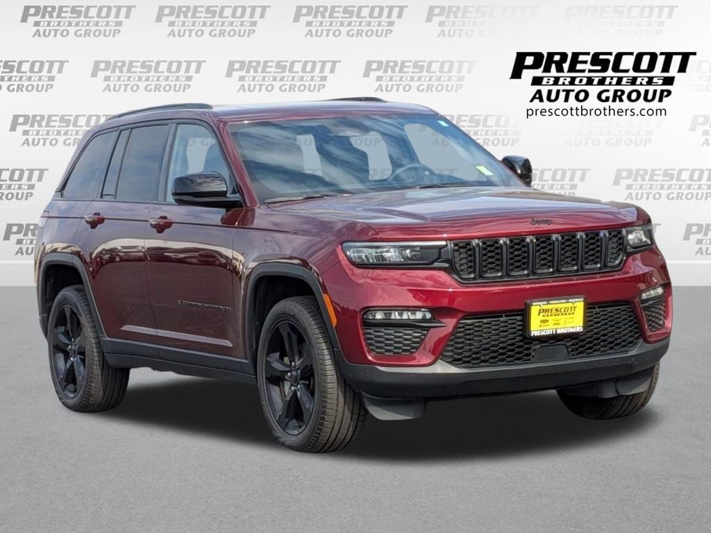 Used 2024 Jeep Grand Cherokee Limited w/ Black Appearance Package AWD/4WD image 1