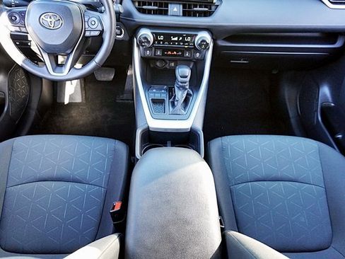 Used 2024 Toyota RAV4 XLE image 22