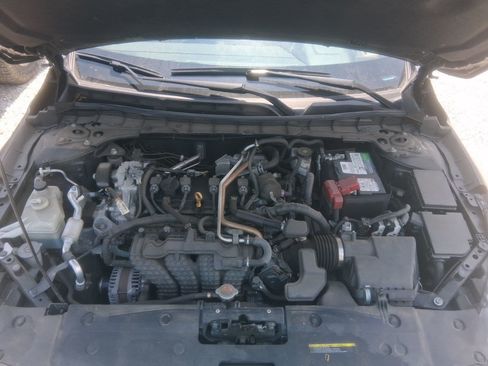 Used 2022 Nissan Altima 2.5 SV FWD image 14
