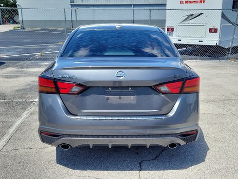 Certified 2021 Nissan Altima 2.5 SR w/ SR Premium Package FWD image 5