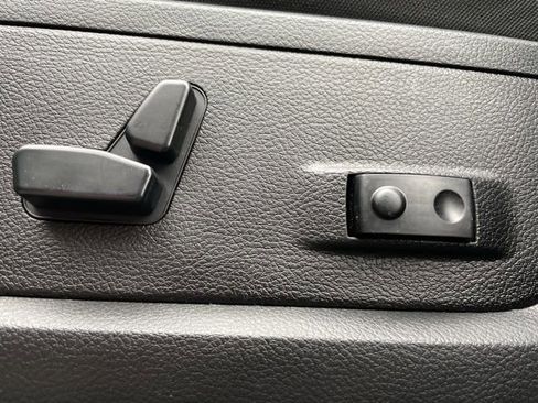 Used 2020 RAM 2500 Big Horn w/ Level 2 Equipment Group image 10