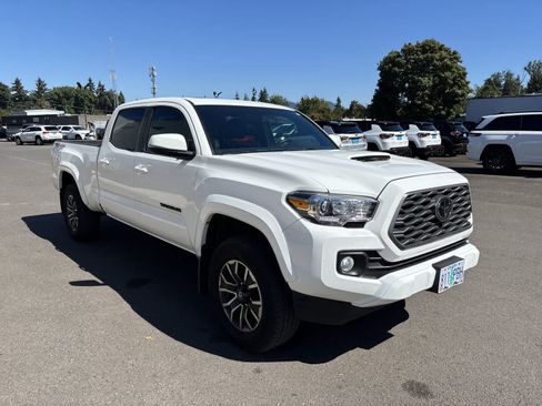 Used 2023 Toyota Tacoma TRD Sport w/ TRD Premium Sport Package AWD/4WD image 6