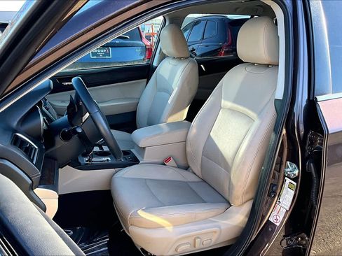 Used 2019 Subaru Outback 2.5i Limited image 9