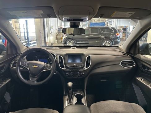 Used 2024 Chevrolet Equinox LT w/ LPO, Floor Liner Package image 15