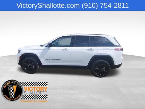 Used 2023 Jeep Grand Cherokee Limited w/ Luxury Tech Group II AWD/4WD image 19