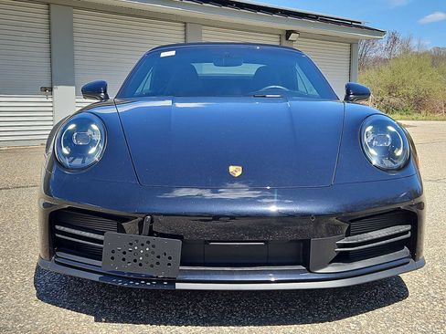 Certified 2025 Porsche 911 Carrera RWD image 10