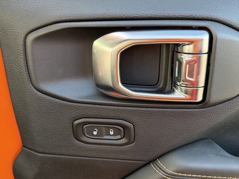 Used 2025 Jeep Wrangler Unlimited Rubicon 392 image 36