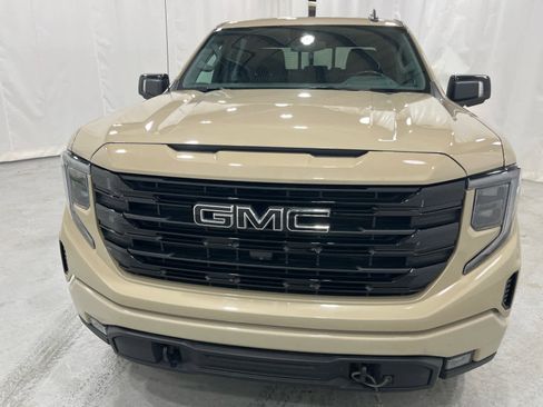 Certified 2022 GMC Sierra 1500 Elevation w/ Elevation Premium Package image 3