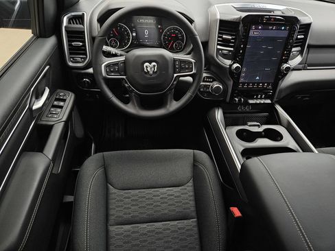 New 2026 RAM 1500 4x4 Crew Cab image 9