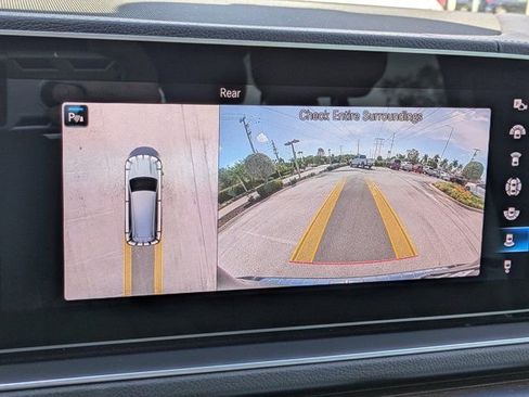 Used 2023 Mercedes-Benz GLS 580 4MATIC image 30