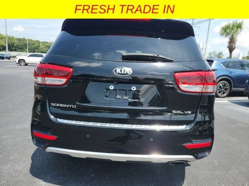 Used 2018 Kia Sorento SX FWD image 9