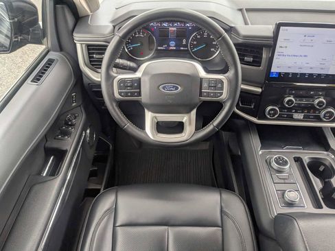 Used 2024 Ford Expedition XLT AWD/4WD image 16