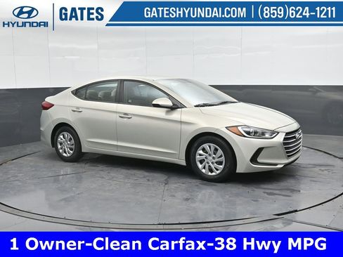 Used 2017 Hyundai Elantra SE w/ Cargo Package image 1