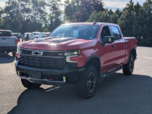 New 2025 Chevrolet Silverado 1500 ZR2 image 14