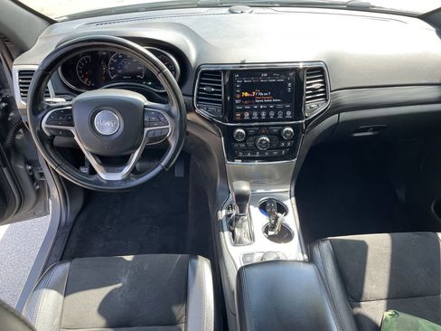Certified 2022 Jeep Grand Cherokee Laredo X AWD/4WD image 15