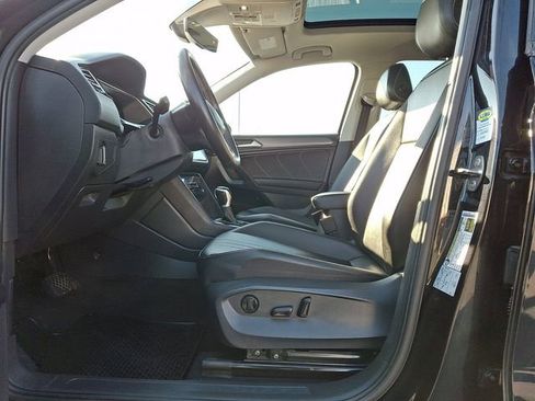 Used 2022 Volkswagen Tiguan SE AWD/4WD image 15