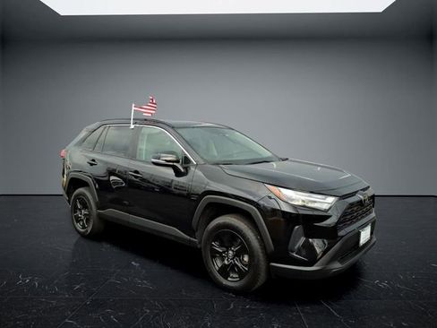 Used 2024 Toyota RAV4 XLE FWD image 1