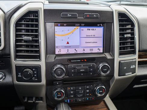 Used 2018 Ford F150 Lariat image 23