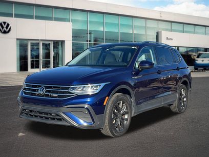 Used 2022 Volkswagen Tiguan SE w/ Panoramic Sunroof Package