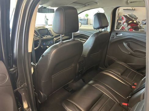 Used 2017 Ford Escape Titanium image 41