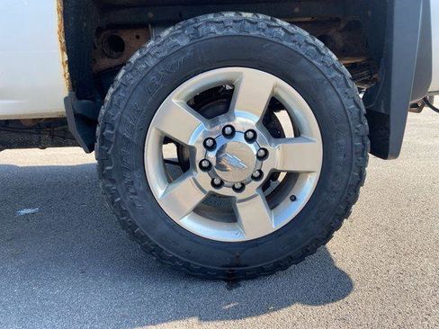 Used 2019 Chevrolet Silverado 2500 LTZ w/ Vortec Plus Package AWD/4WD image 26