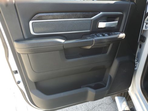 Used 2022 RAM 2500 Big Horn w/ Level B Equipment Group image 10