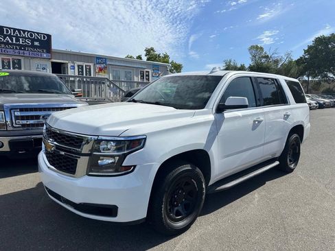 Used 2015 Chevrolet Tahoe 4WD w/ Remote Keyless Entry Package image 3