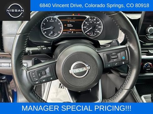 Used 2024 Nissan Pathfinder SV FWD image 18