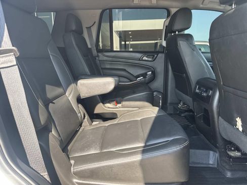 Used 2018 Chevrolet Tahoe LT w/ Luxury Package RWD image 10