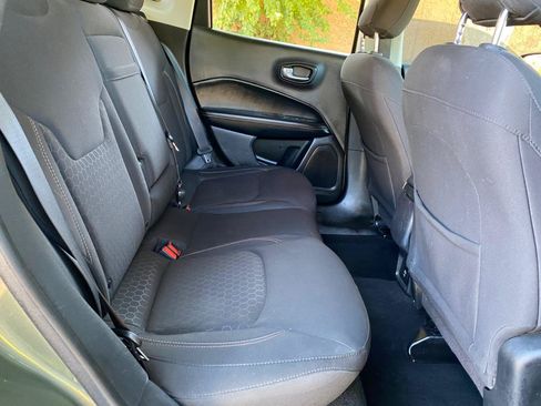 Used 2018 Jeep Compass Sport AWD/4WD image 38
