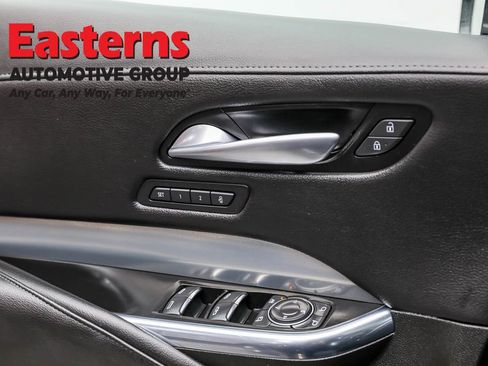 Used 2023 Cadillac XT4 Premium Luxury image 23