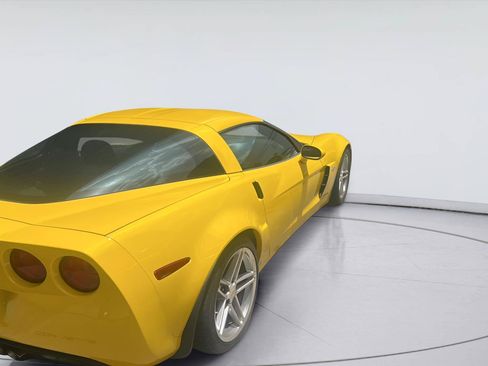 Used 2006 Chevrolet Corvette Z06 w/ Preferred Equipment Group RWD image 2