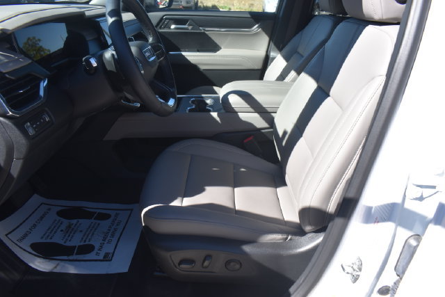 Used 2026 GMC Acadia Elevation w/ Elevation Premium Package AWD/4WD image 14