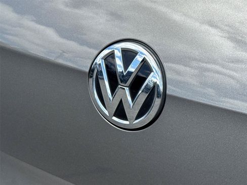 Used 2015 Volkswagen Golf R 4-Door AWD/4WD image 12