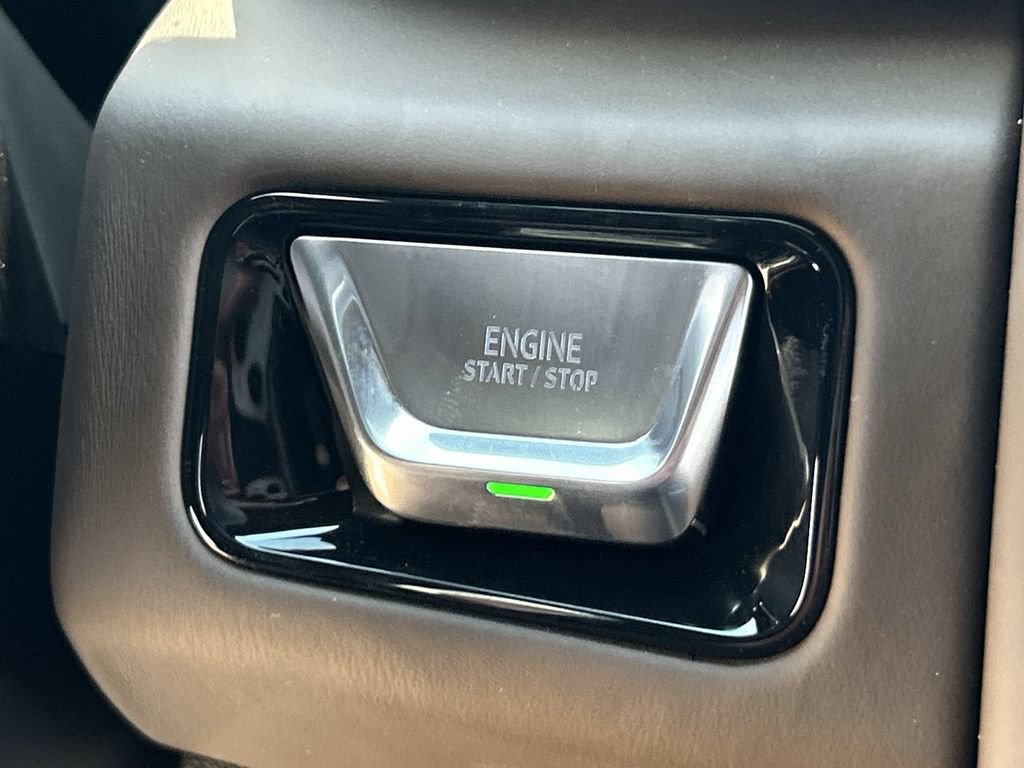 New 2026 GMC Yukon XL Denali Ultimate AWD/4WD image 17