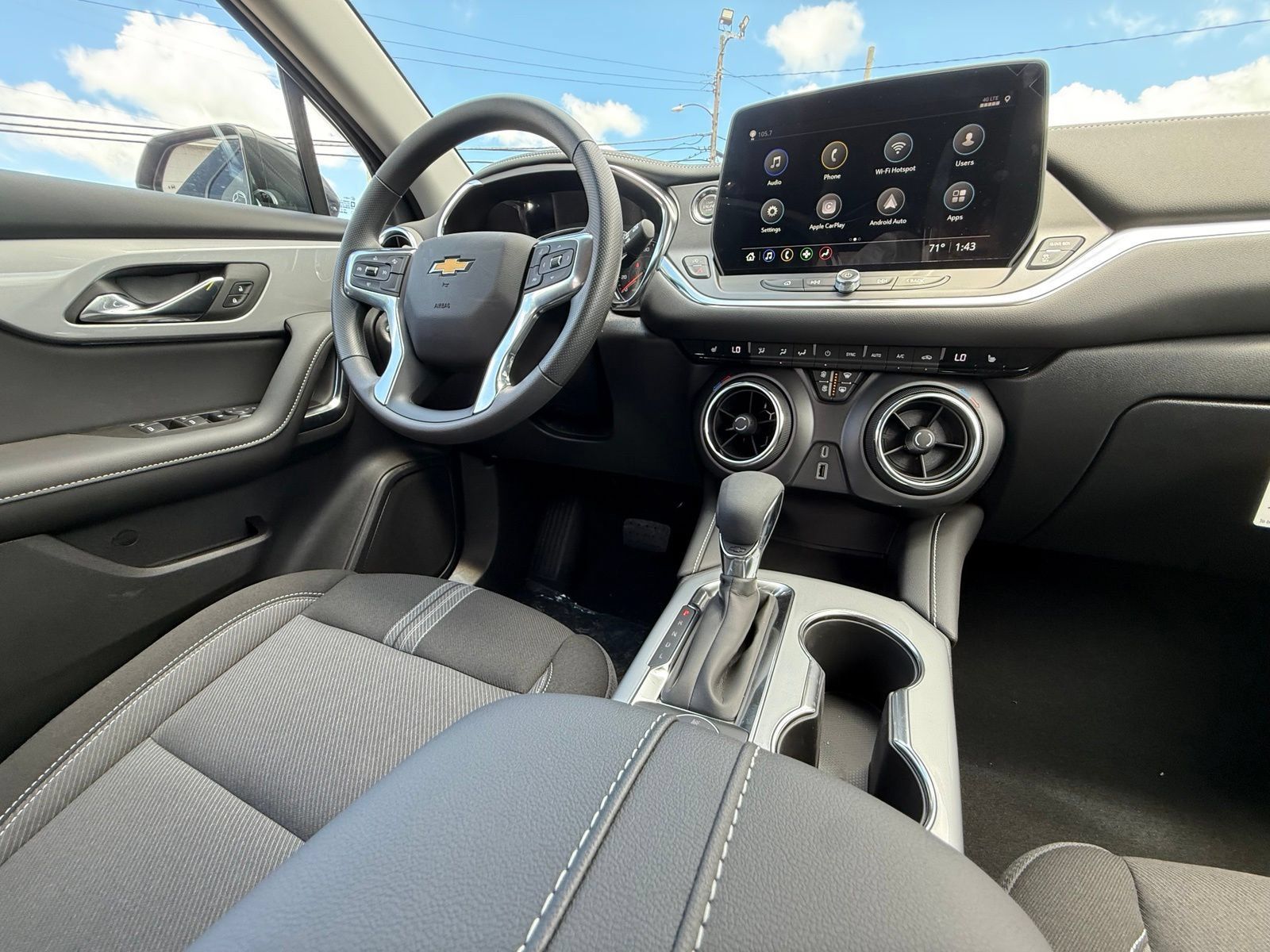 New 2026 Chevrolet Blazer LT w/ Midnight/Sport Edition AWD/4WD image 3