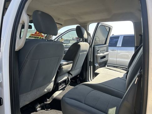 Used 2019 RAM 1500 Classic SLT image 39