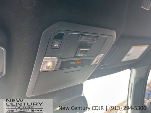 Used 2025 Toyota 4Runner TRD Sport AWD/4WD image 37