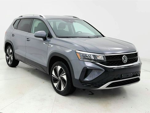 Used 2024 Volkswagen Taos SE AWD/4WD image 7