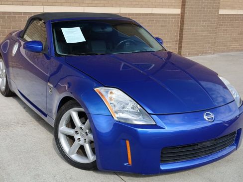 Used 2005 Nissan 350Z Touring image 8