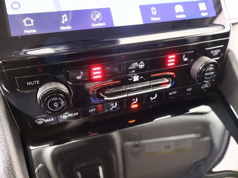 Used 2022 Jeep Grand Cherokee L Limited image 8