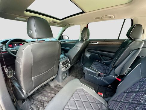 Used 2024 Volkswagen Atlas SEL Premium R-Line image 27