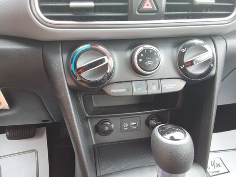 Used 2020 Hyundai Kona SE FWD image 17