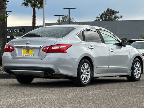 Used 2016 Nissan Altima 2.5 S w/ Power Driver Seat Package image 4